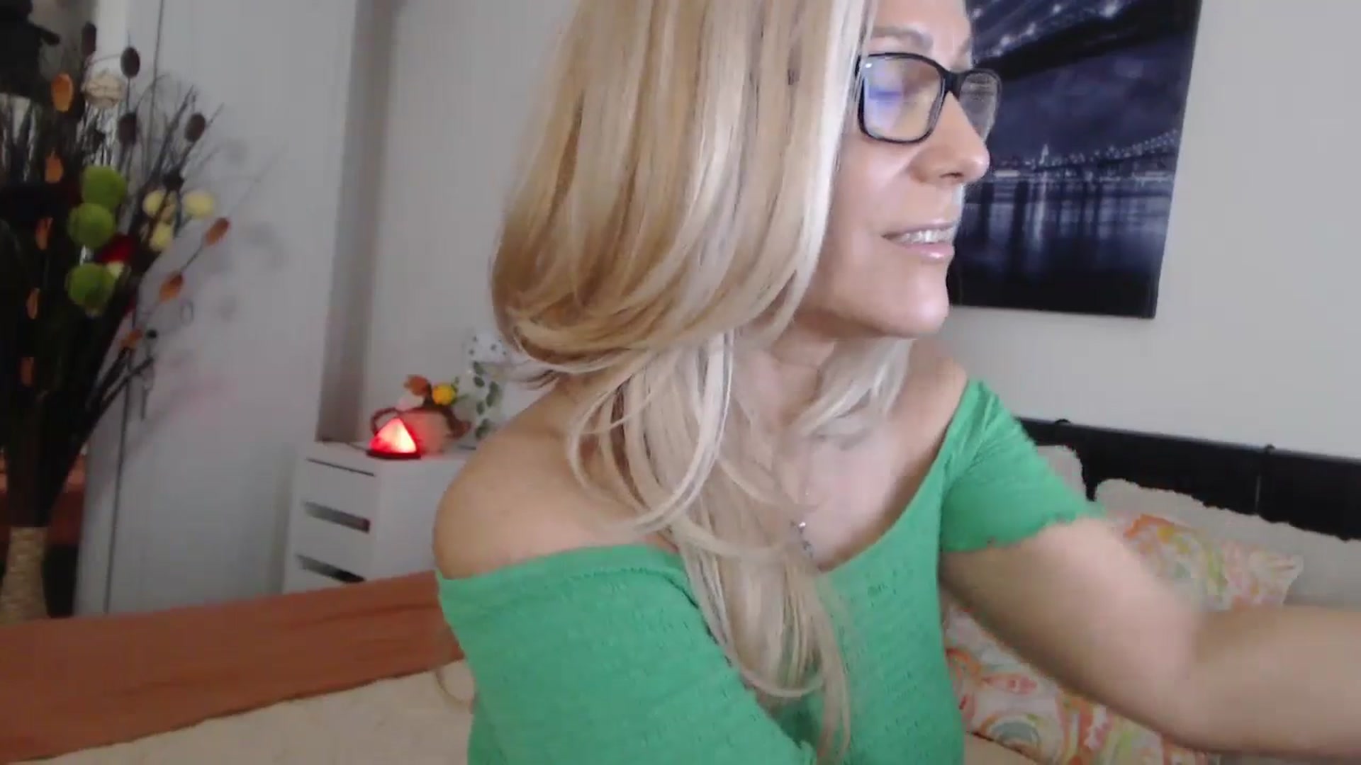 Gallery image thumbnail from Reeya71's myfreecams stream on, 11/15/2024, 06:59 image 2 of 20