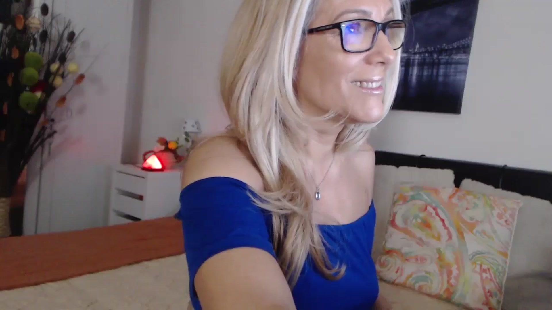 Gallery image thumbnail from Reeya71's myfreecams stream on, 11/20/2024, 03:26 image 3 of 20