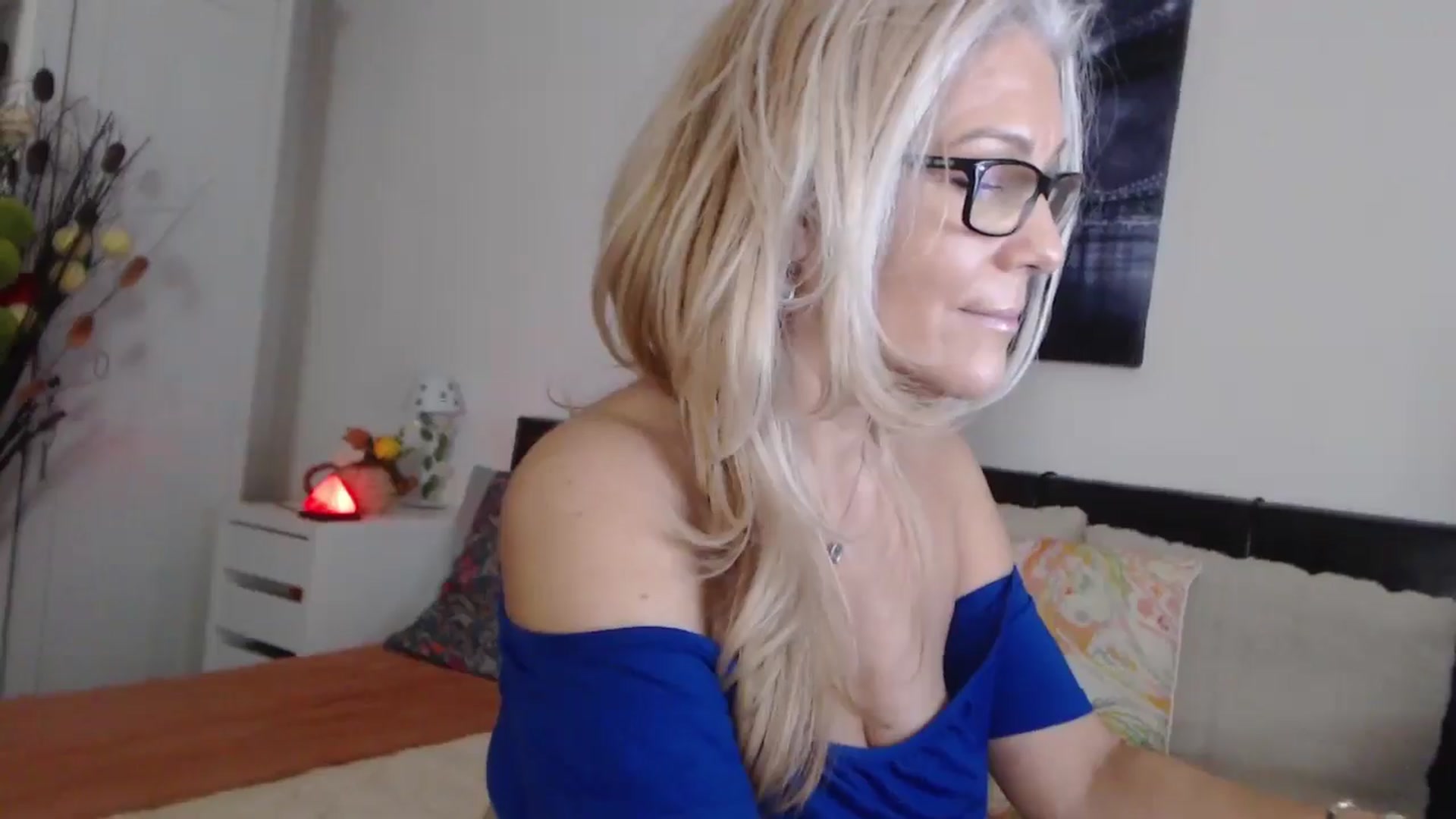 Gallery image thumbnail from Reeya71's myfreecams stream on, 11/20/2024, 07:00 image 15 of 20