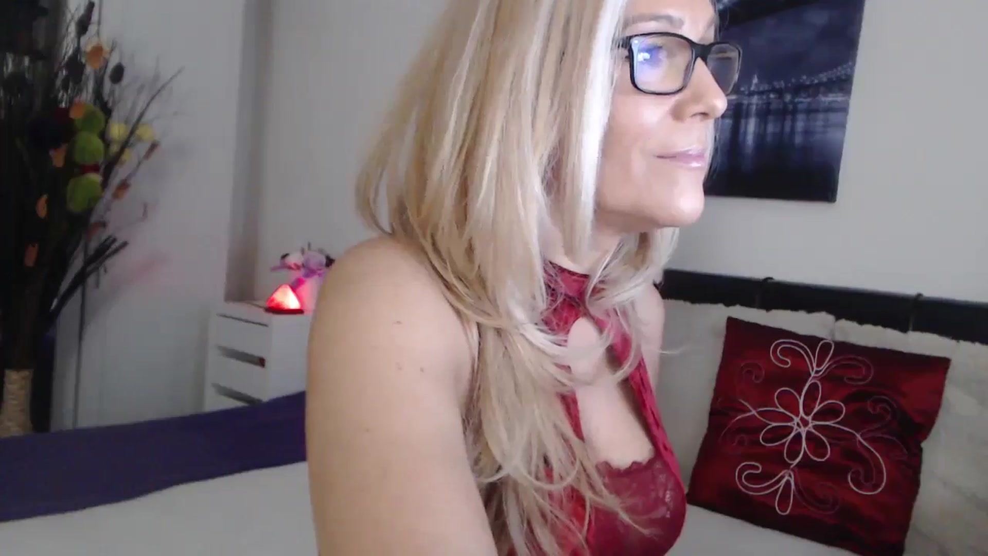 Gallery image thumbnail from Reeya71's myfreecams stream on, 12/07/2024, 05:03 image 3 of 20