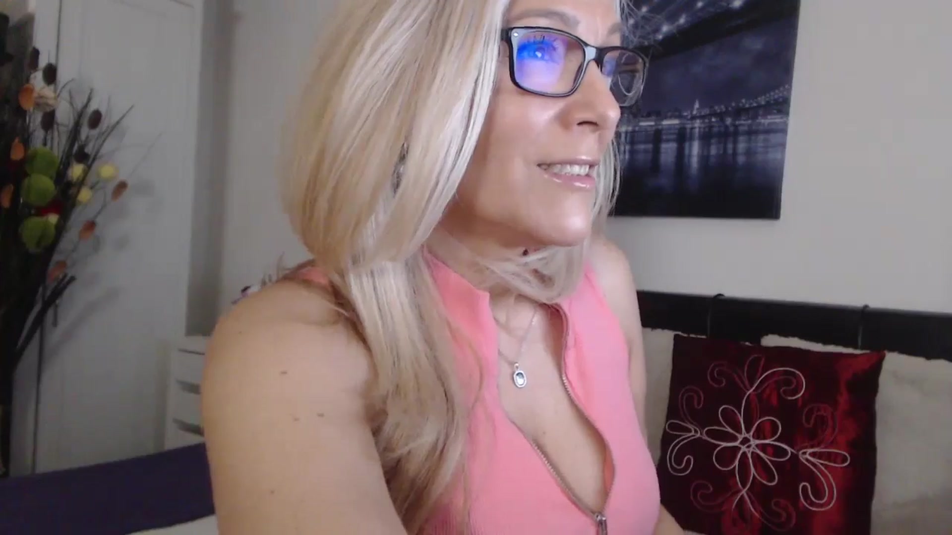 Gallery image thumbnail from Reeya71's myfreecams stream on, 12/10/2024, 02:59 image 19 of 20