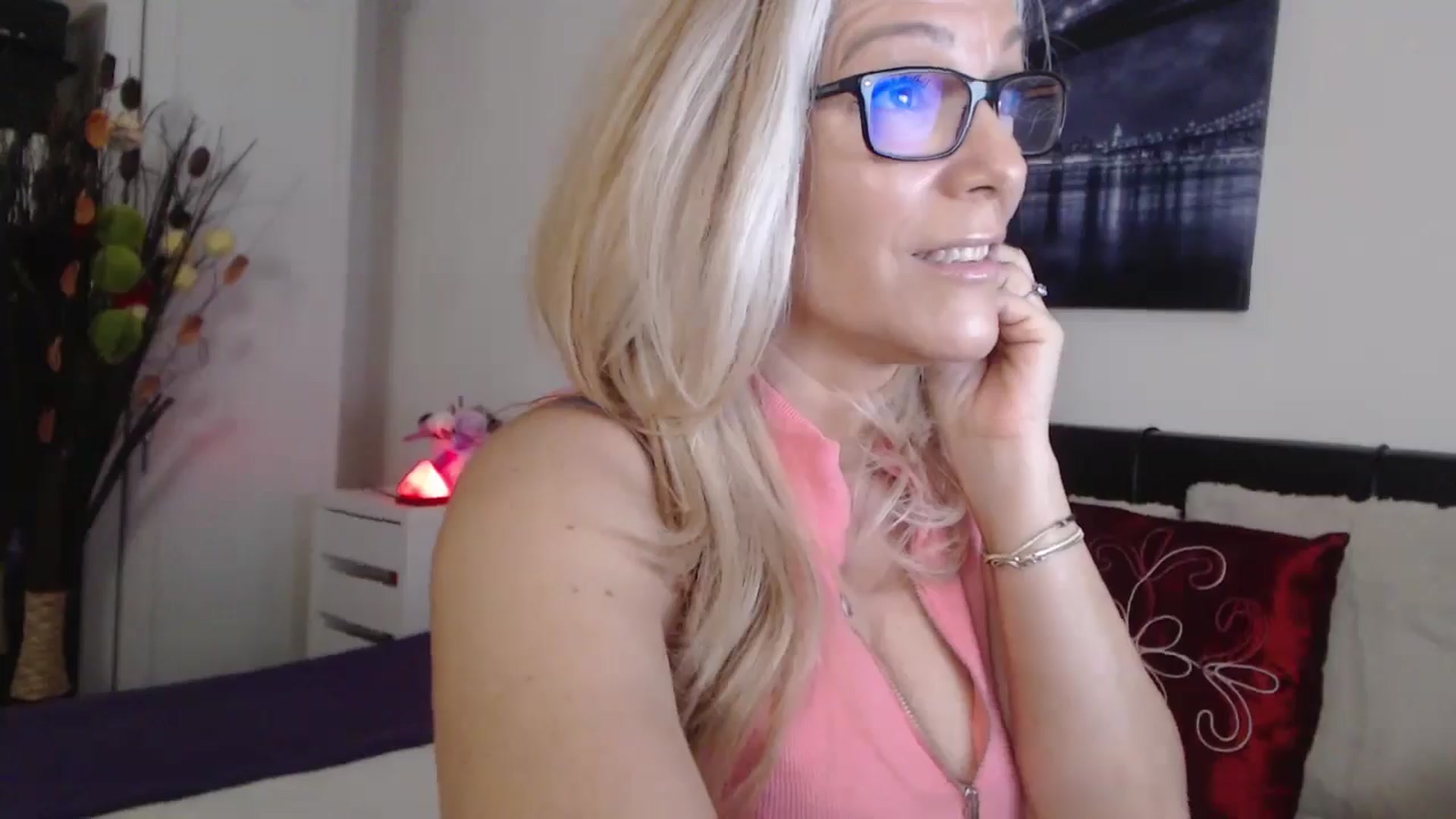 Gallery image thumbnail from Reeya71's myfreecams stream on, 12/10/2024, 05:30 image 20 of 20