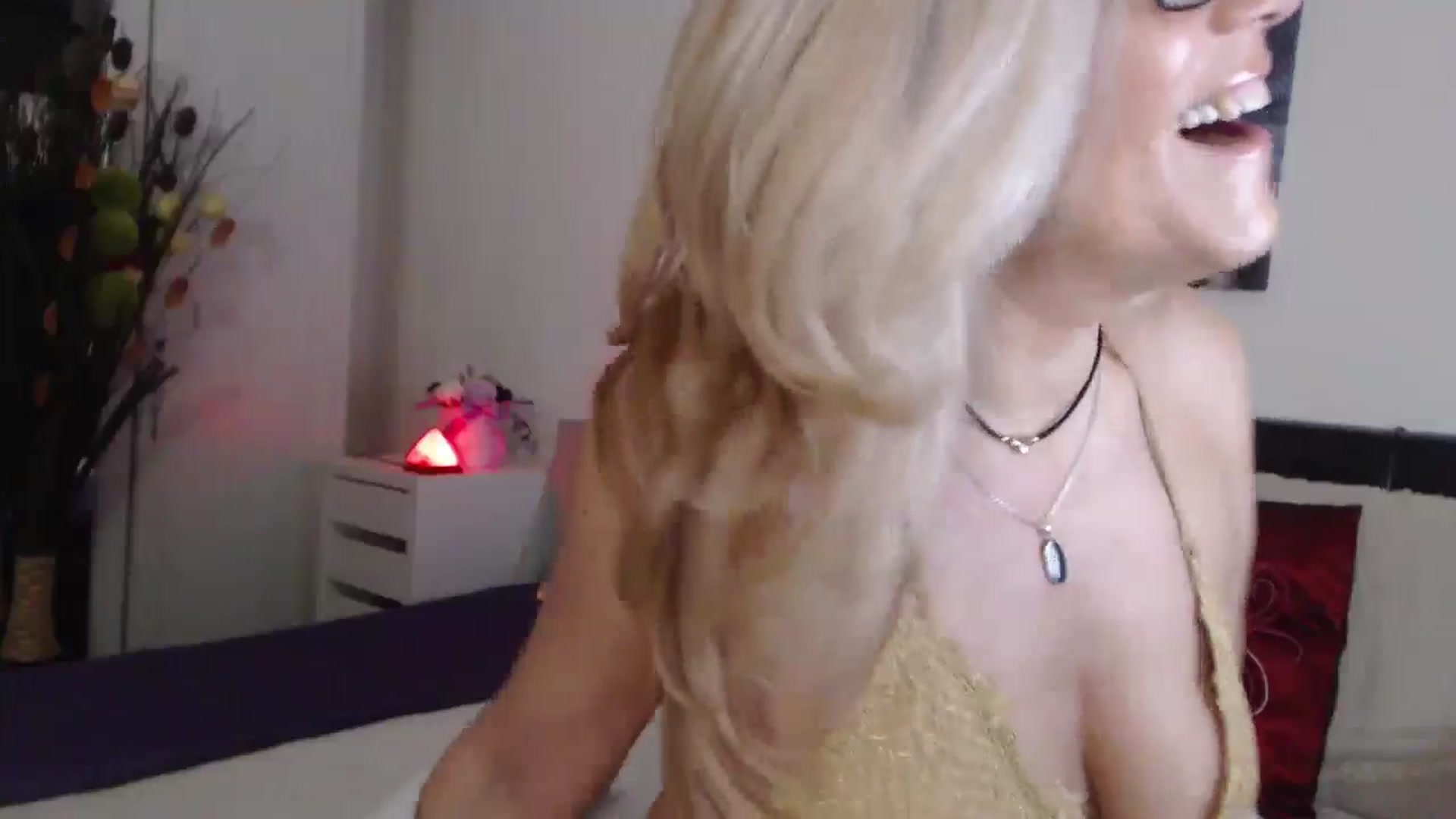 Gallery image thumbnail from Reeya71's myfreecams stream on, 12/13/2024, 02:10 image 9 of 20