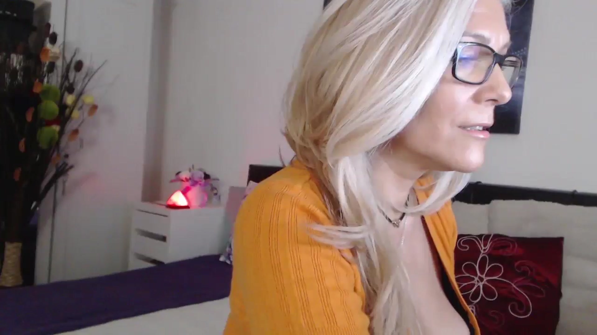 Gallery image thumbnail from Reeya71's myfreecams stream on, 12/13/2024, 02:48 image 5 of 20