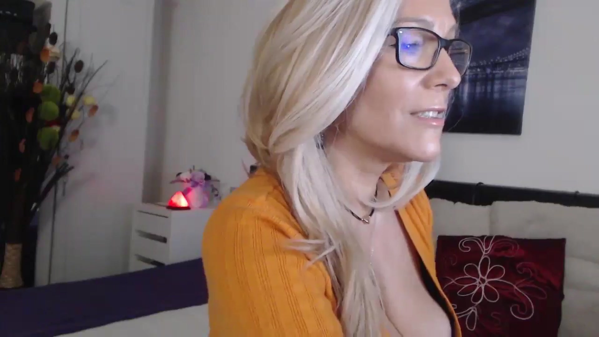 Gallery image thumbnail from Reeya71's myfreecams stream on, 12/13/2024, 02:48 image 8 of 20
