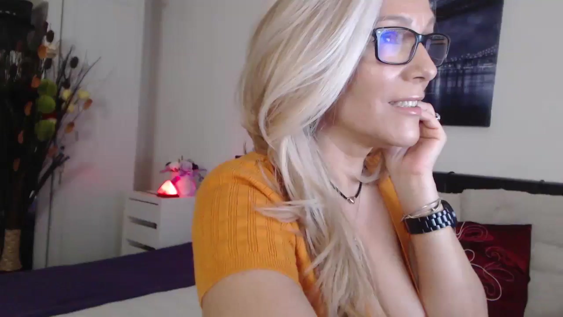 Gallery image thumbnail from Reeya71's myfreecams stream on, 12/13/2024, 02:48 image 1 of 20
