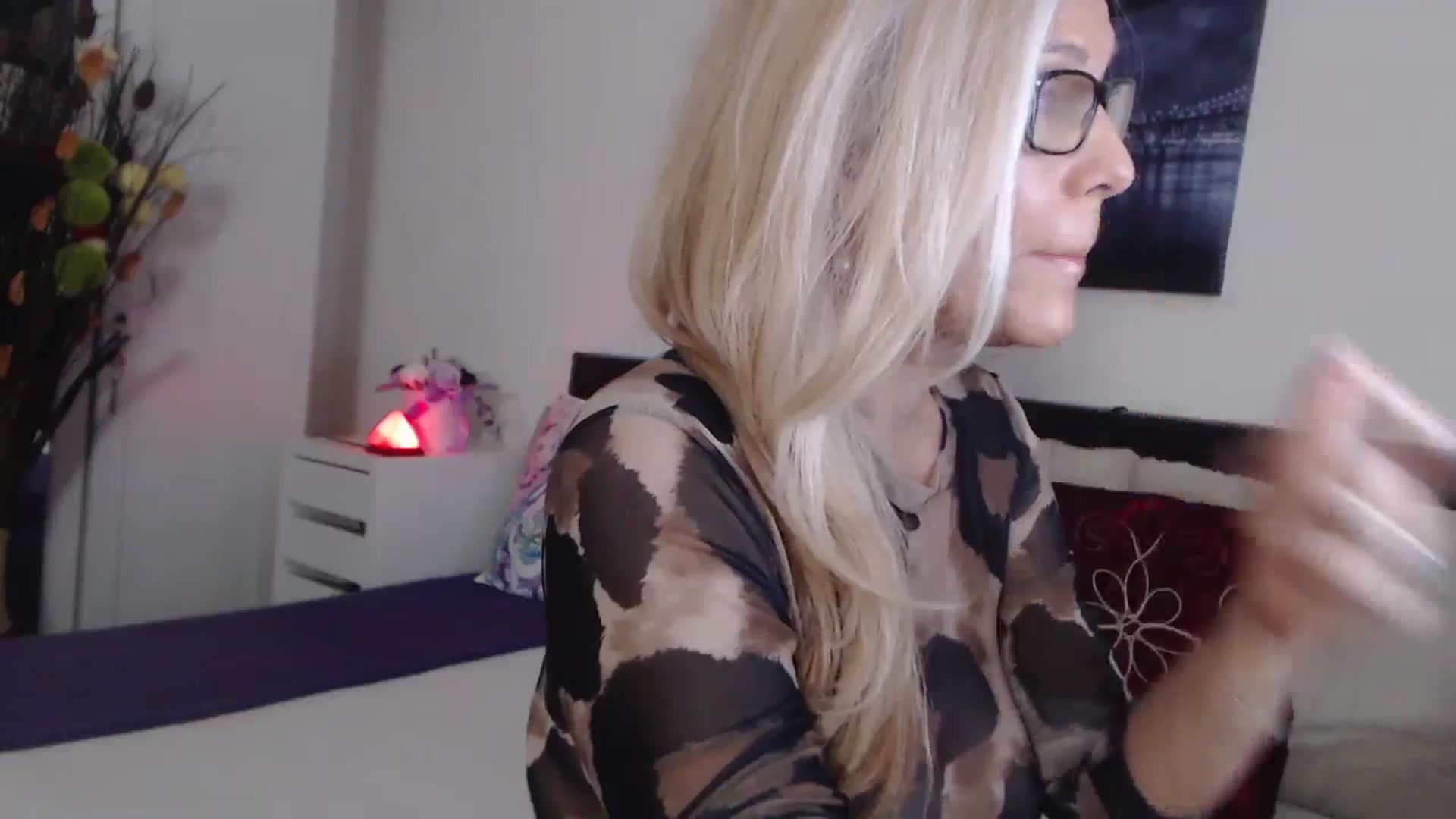 Gallery image thumbnail from Reeya71's myfreecams stream on, 12/17/2024, 02:59 image 5 of 20
