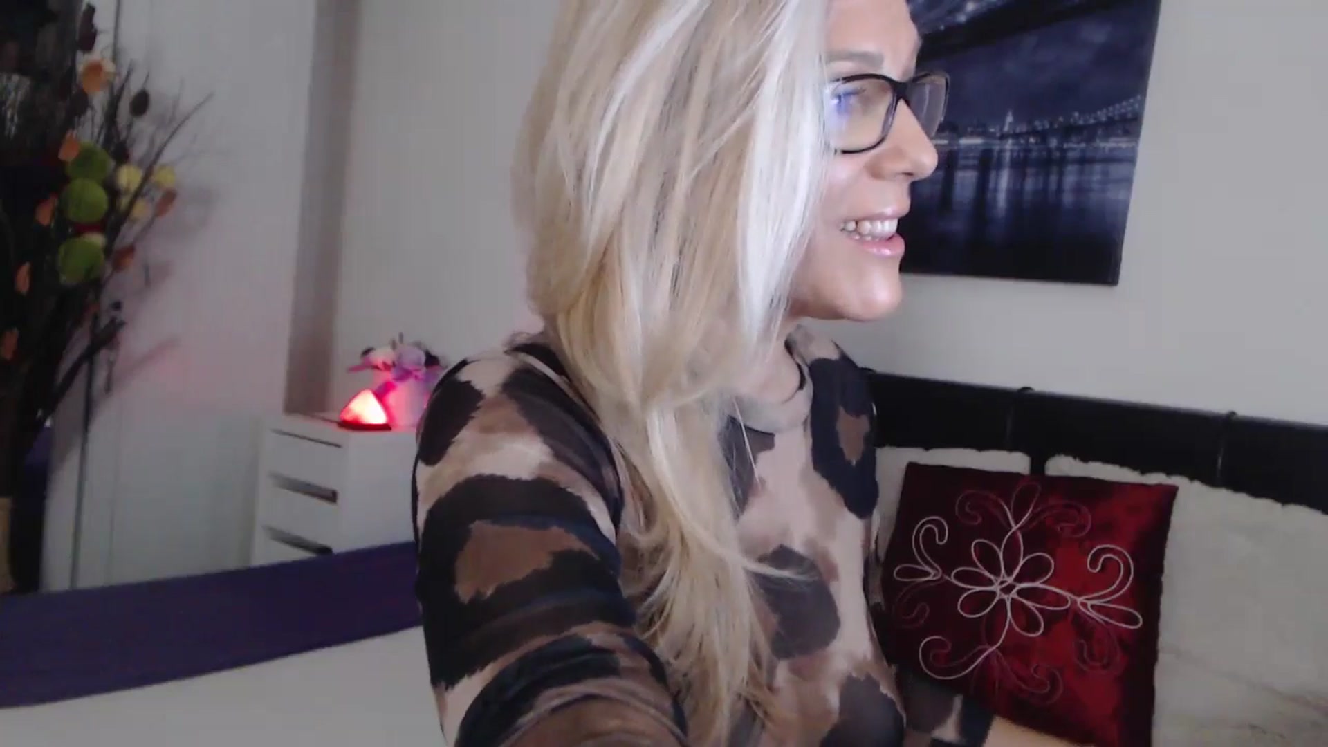Gallery image thumbnail from Reeya71's myfreecams stream on, 12/17/2024, 04:19 image 20 of 20