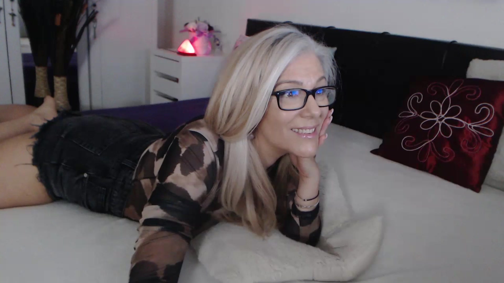 Gallery image thumbnail from Reeya71's myfreecams stream on, 12/17/2024, 06:17 image 20 of 20