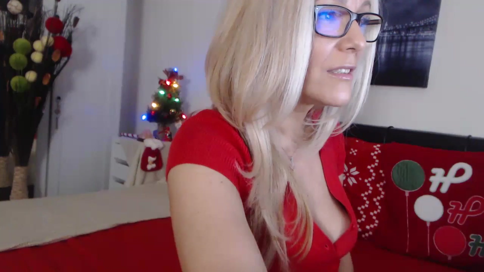Gallery image thumbnail from Reeya71's myfreecams stream on, 12/18/2024, 06:16 image 9 of 20