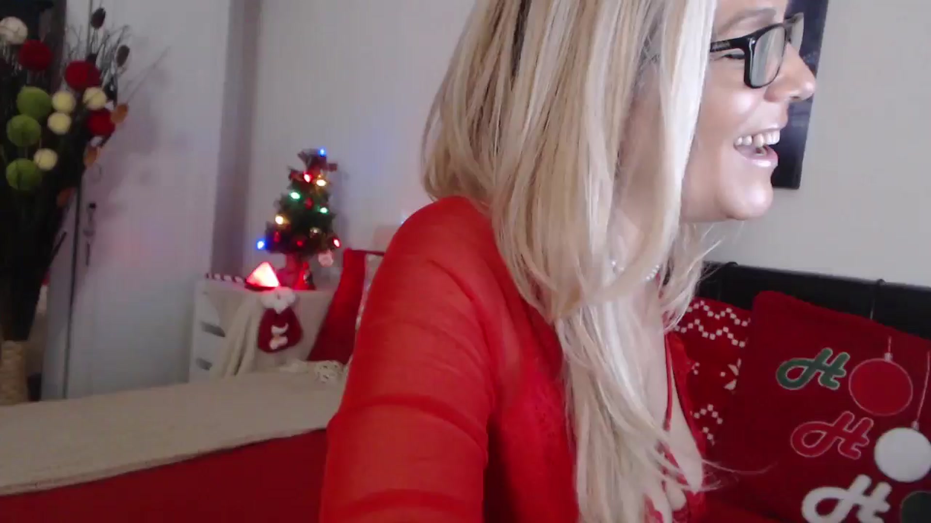 Gallery image thumbnail from Reeya71's myfreecams stream on, 12/21/2024, 02:24 image 1 of 20