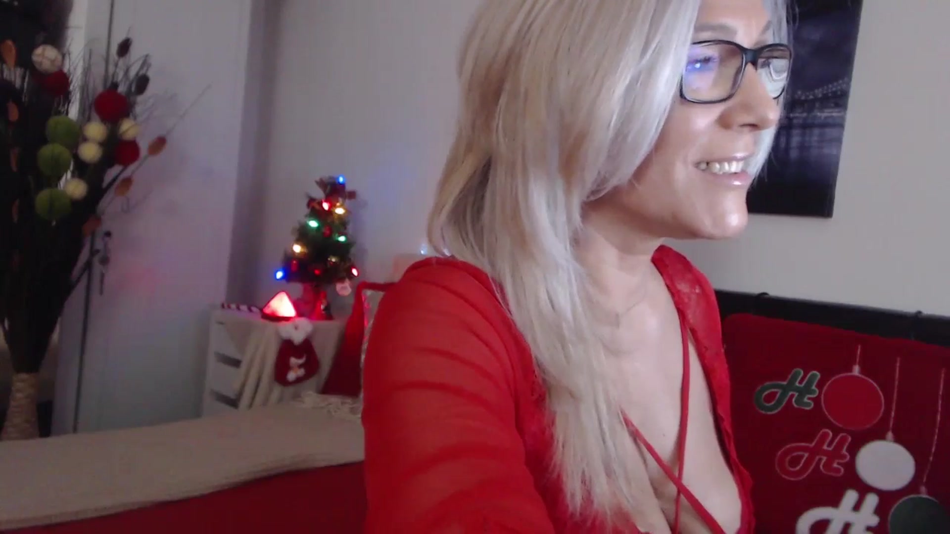 Gallery image thumbnail from Reeya71's myfreecams stream on, 12/24/2024, 01:11 image 3 of 20