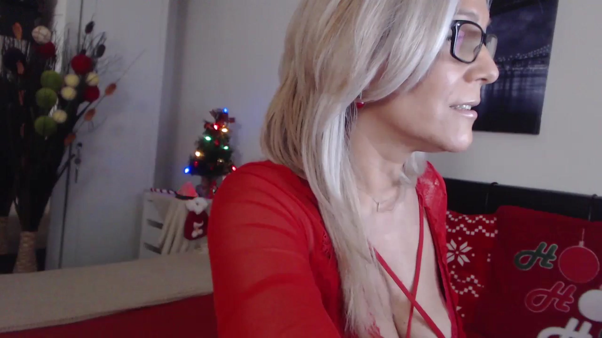 Gallery image thumbnail from Reeya71's myfreecams stream on, 12/24/2024, 03:15 image 4 of 20