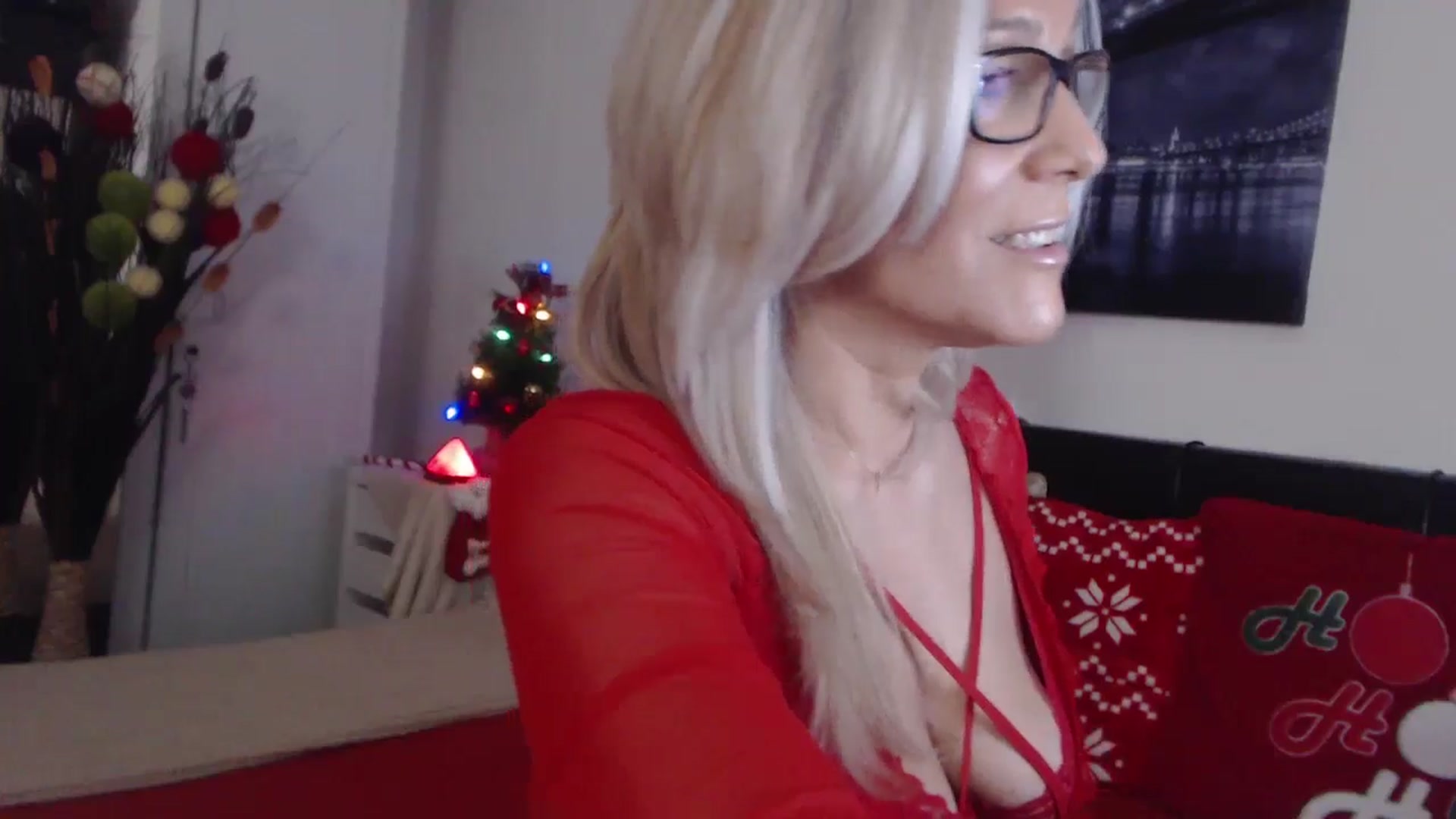 Gallery image thumbnail from Reeya71's myfreecams stream on, 12/24/2024, 03:15 image 8 of 20