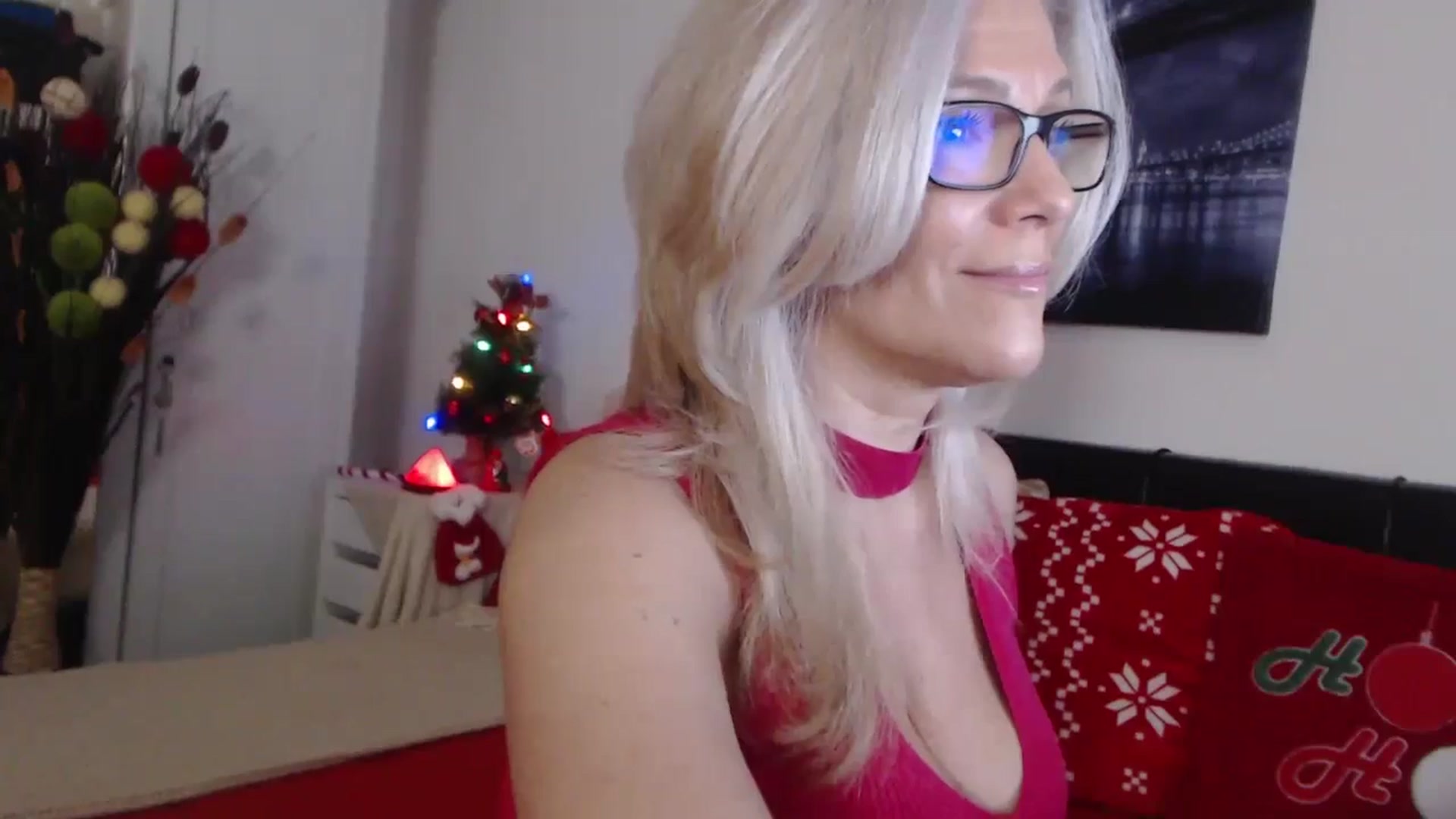 Gallery image thumbnail from Reeya71's myfreecams stream on, 12/30/2024, 23:35 image 13 of 20