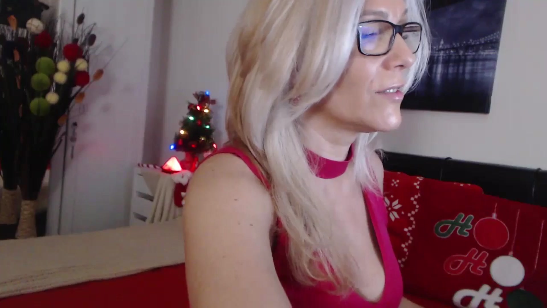 Gallery image thumbnail from Reeya71's myfreecams stream on, 12/31/2024, 02:20 image 13 of 20