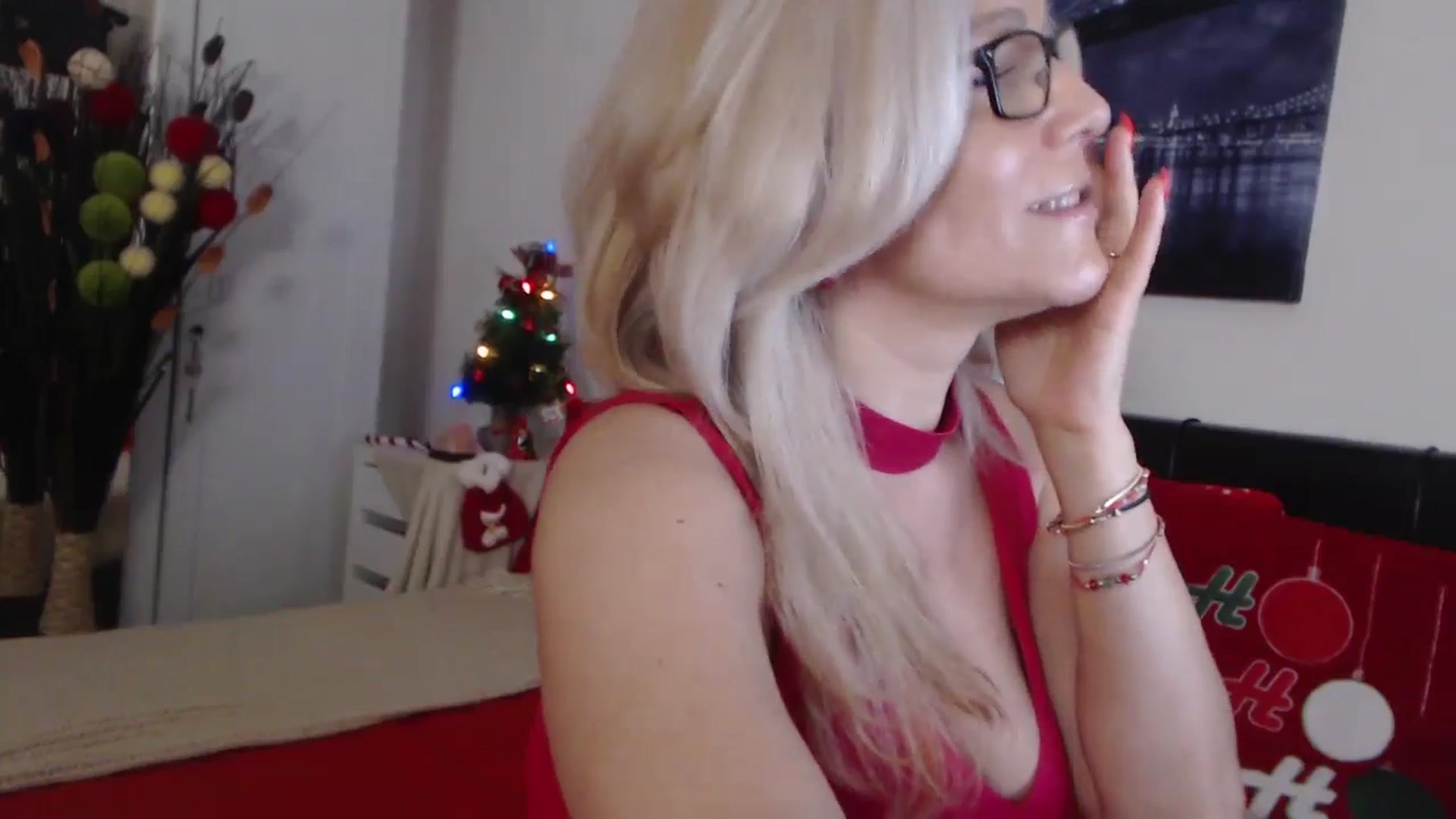 Gallery image thumbnail from Reeya71's myfreecams stream on, 12/31/2024, 02:20 image 4 of 20