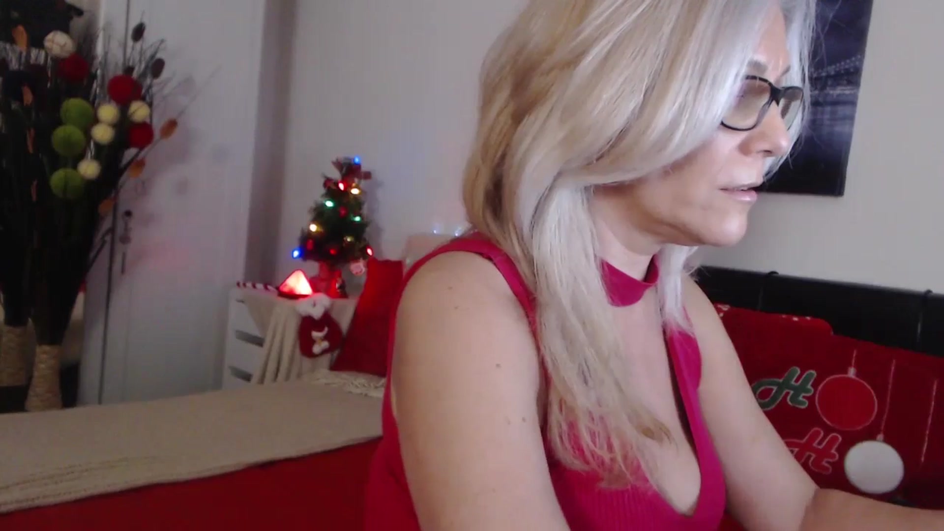 Gallery image thumbnail from Reeya71's myfreecams stream on, 12/31/2024, 02:20 image 5 of 20