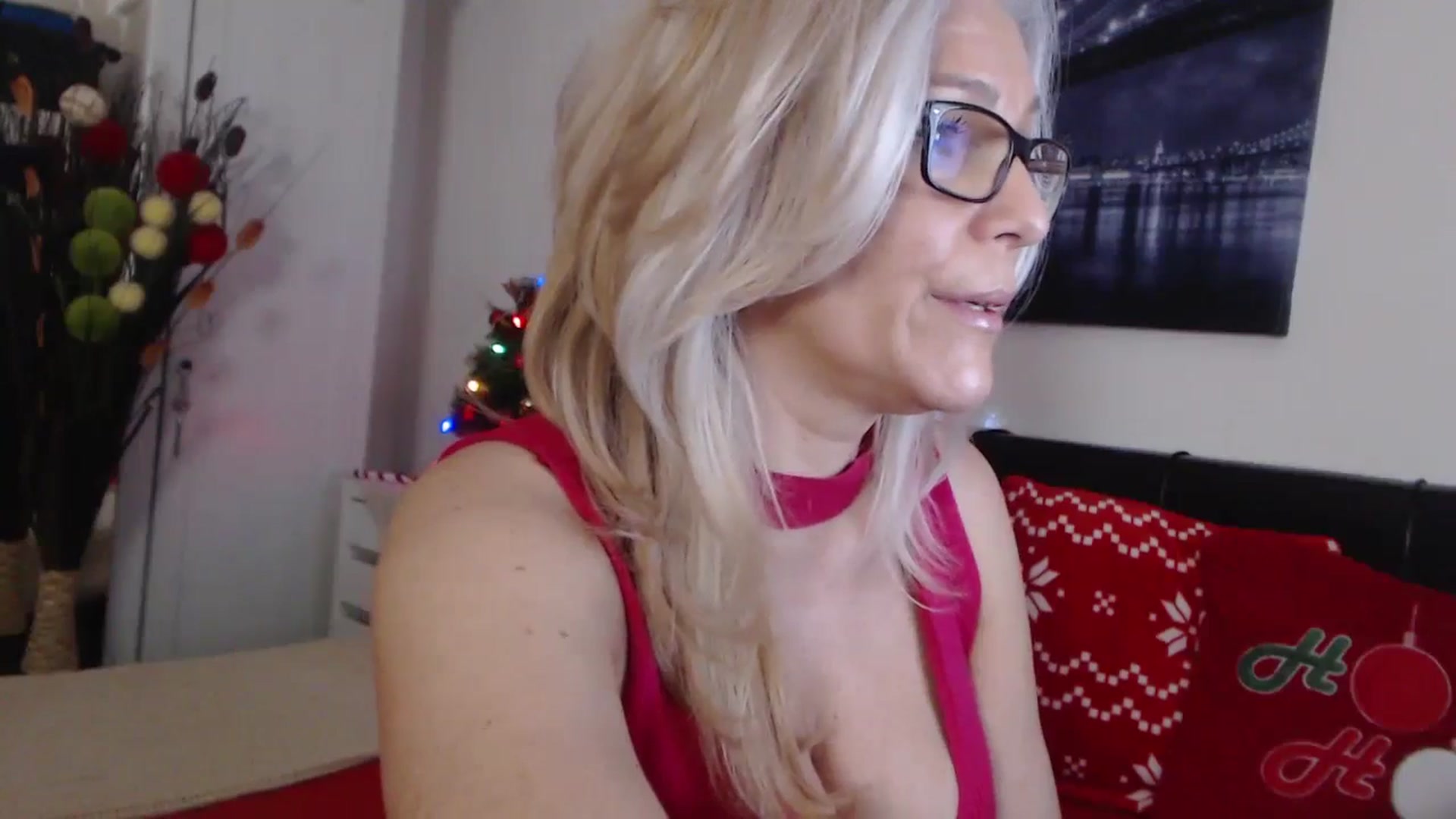 Gallery image thumbnail from Reeya71's myfreecams stream on, 12/31/2024, 06:38 image 19 of 20