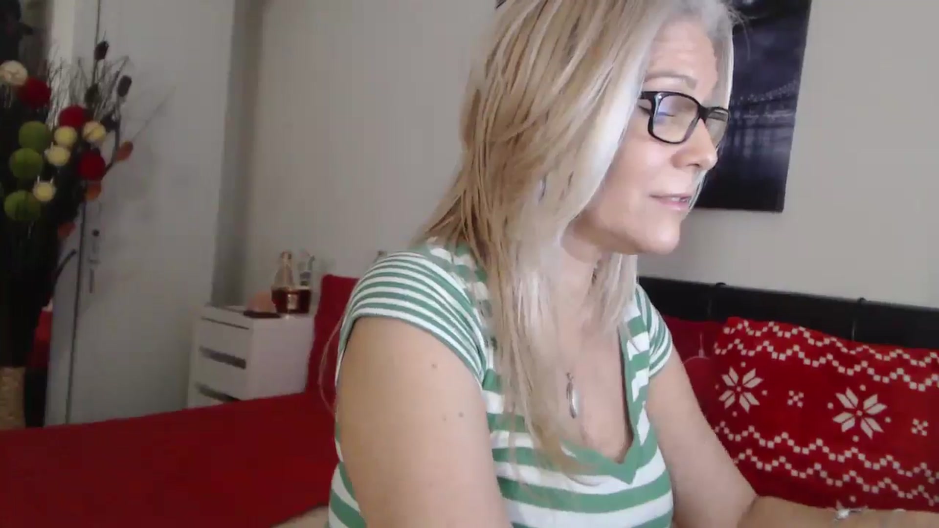 Gallery image thumbnail from Reeya71's myfreecams stream on, 02/19/2025, 06:40 image 20 of 20