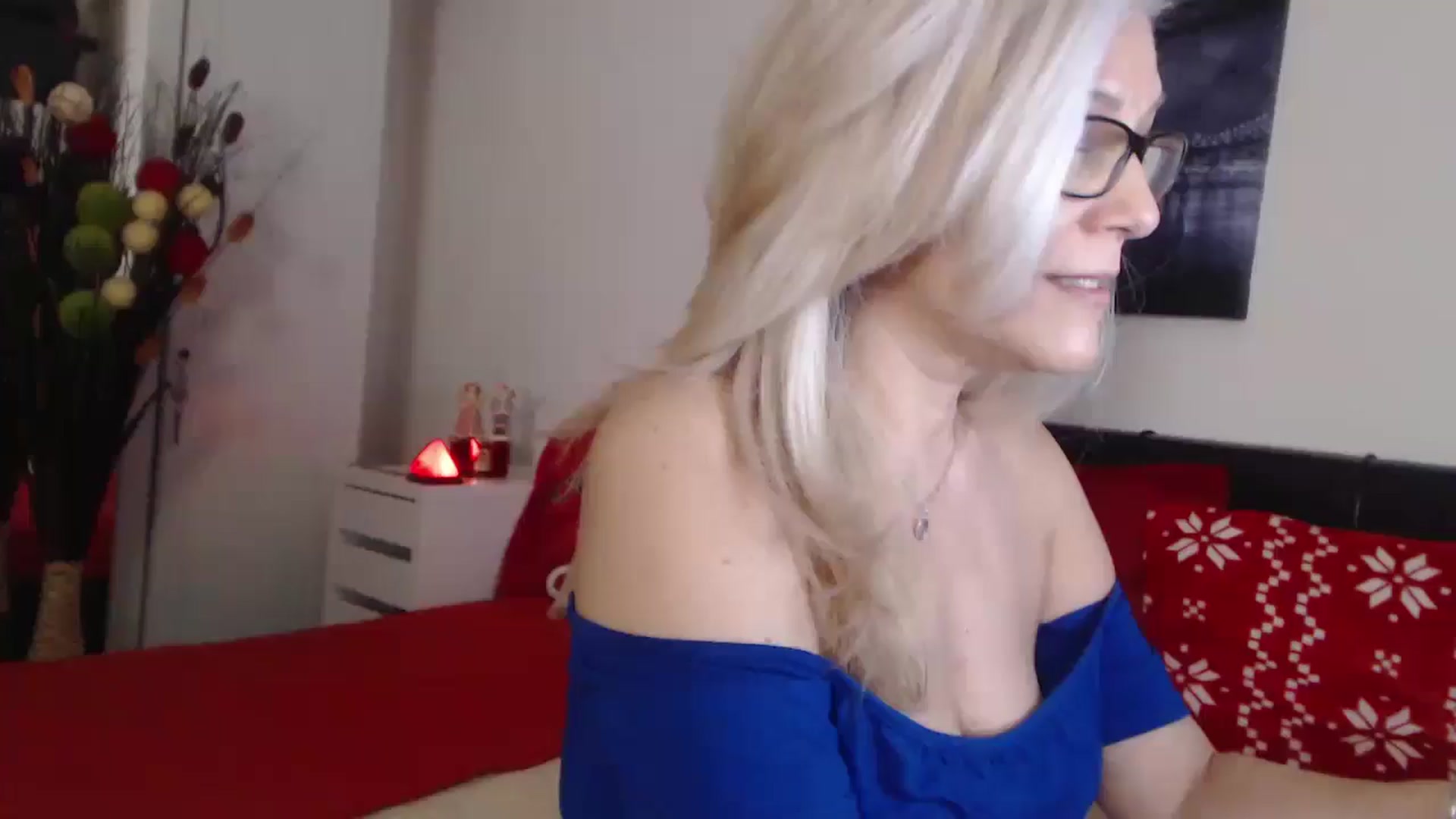Gallery image thumbnail from Reeya71's myfreecams stream on, 02/21/2025, 03:01 image 19 of 20