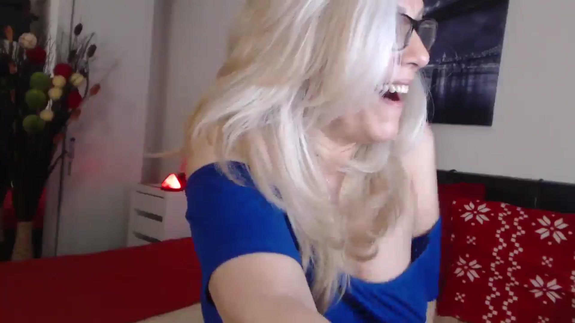 Gallery image thumbnail from Reeya71's myfreecams stream on, 02/21/2025, 03:01 image 9 of 20