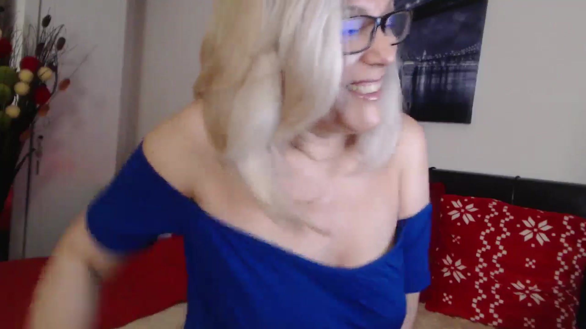 Gallery image thumbnail from Reeya71's myfreecams stream on, 02/21/2025, 04:36 image 12 of 20