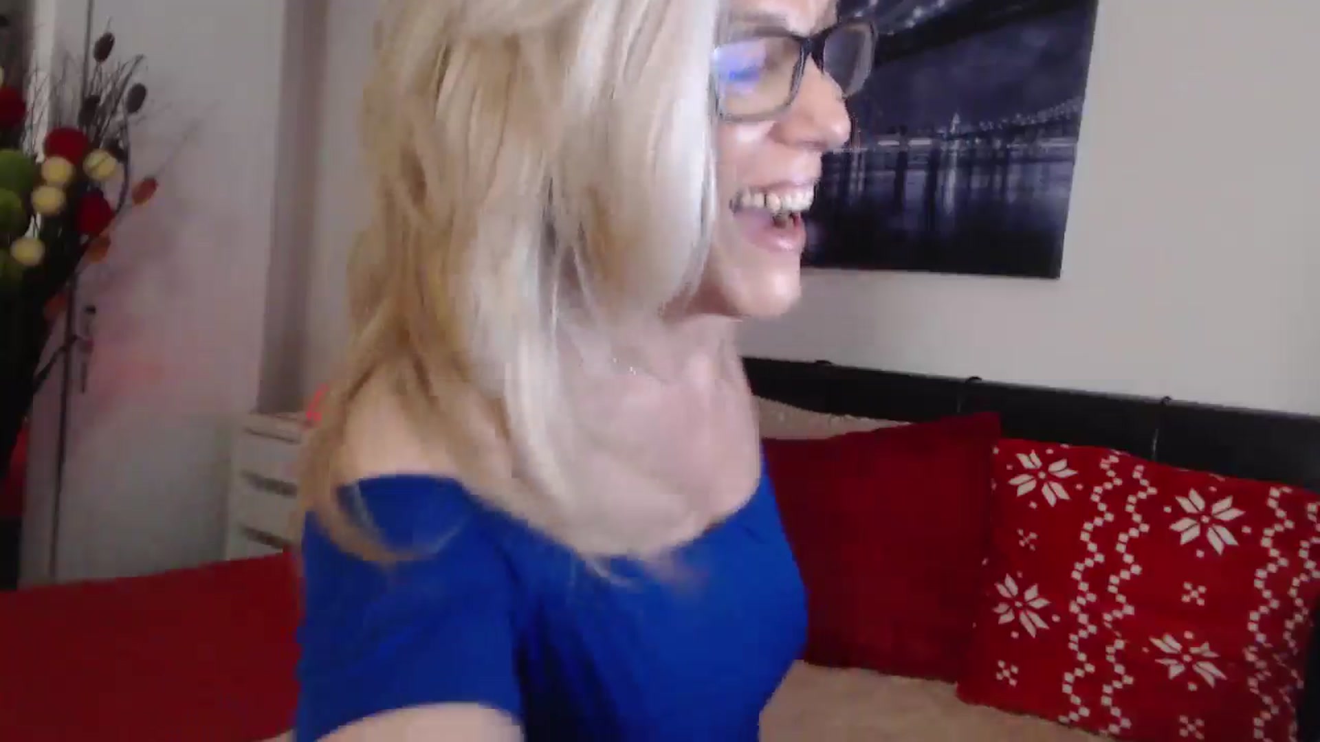 Gallery image thumbnail from Reeya71's myfreecams stream on, 02/21/2025, 04:36 image 16 of 20