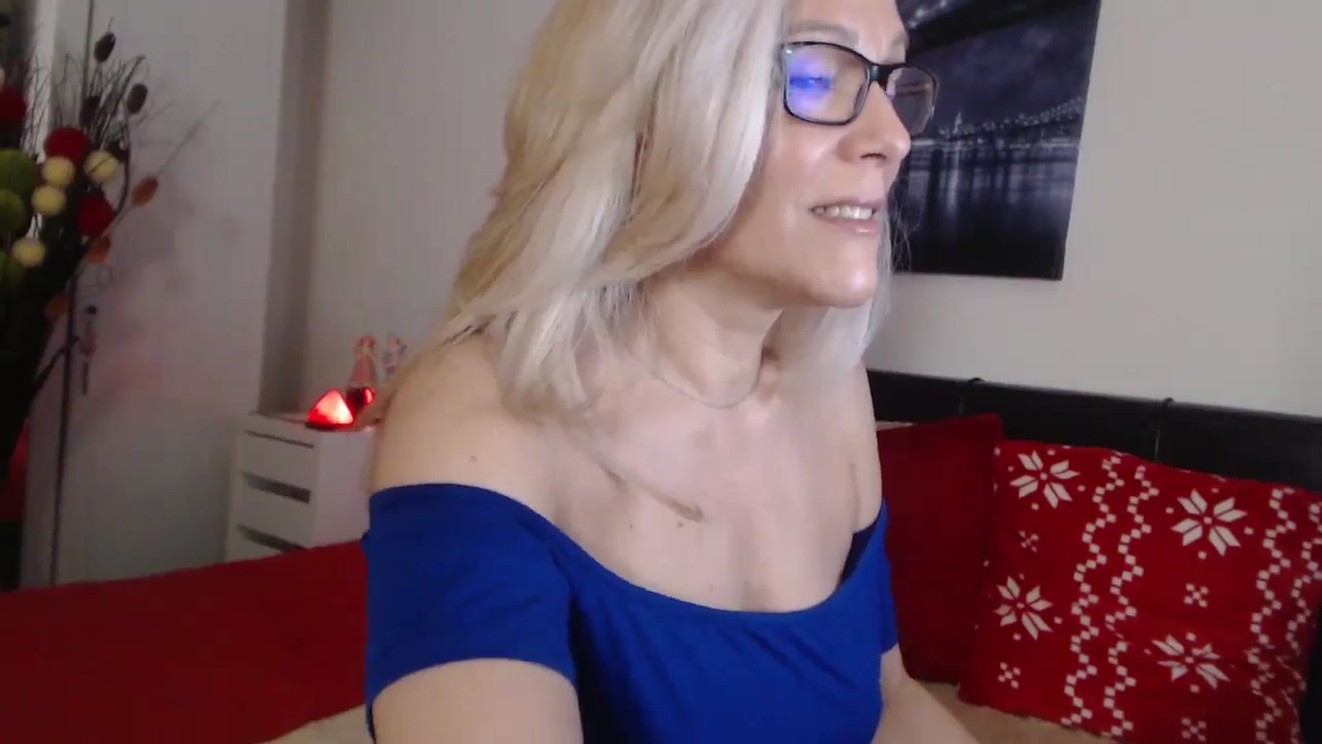 Gallery image thumbnail from Reeya71's myfreecams stream on, 02/21/2025, 04:36 image 11 of 20