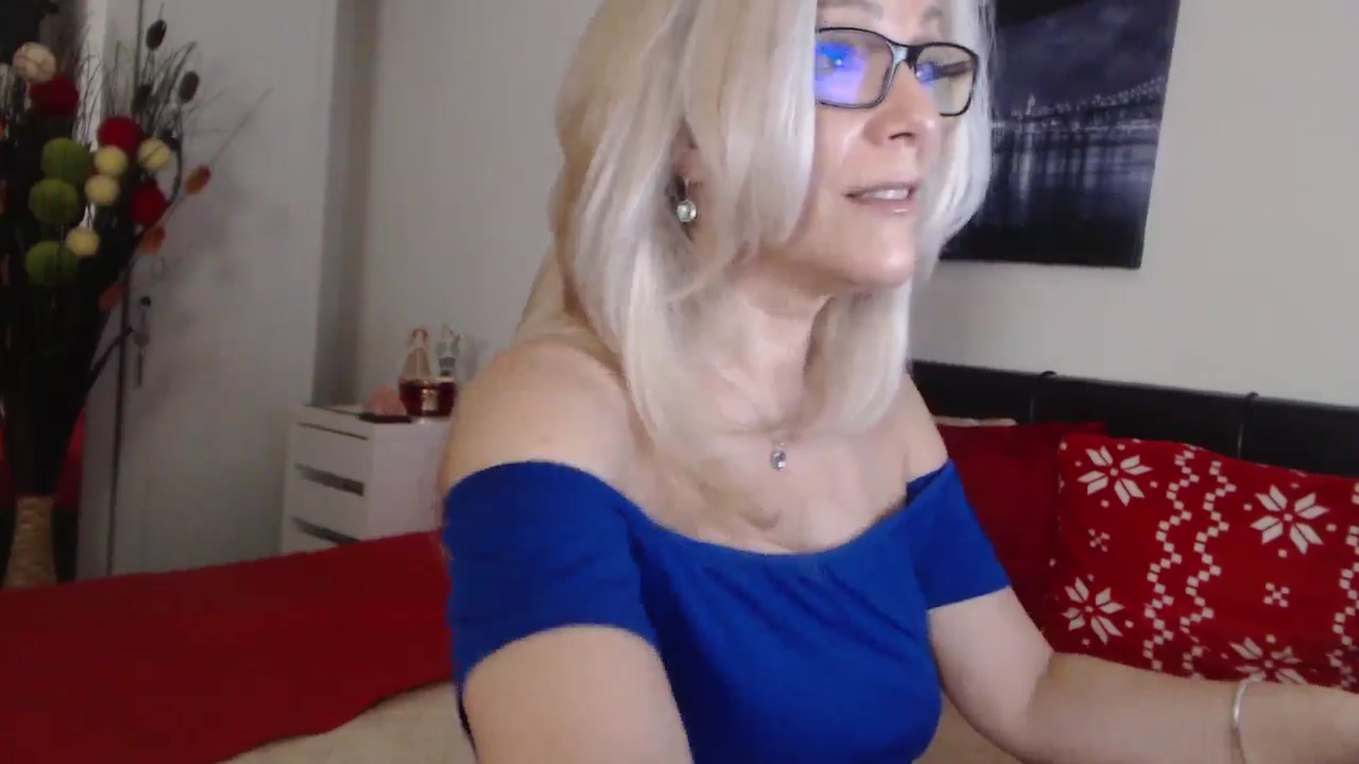 Gallery image thumbnail from Reeya71's myfreecams stream on, 02/21/2025, 04:36 image 5 of 20