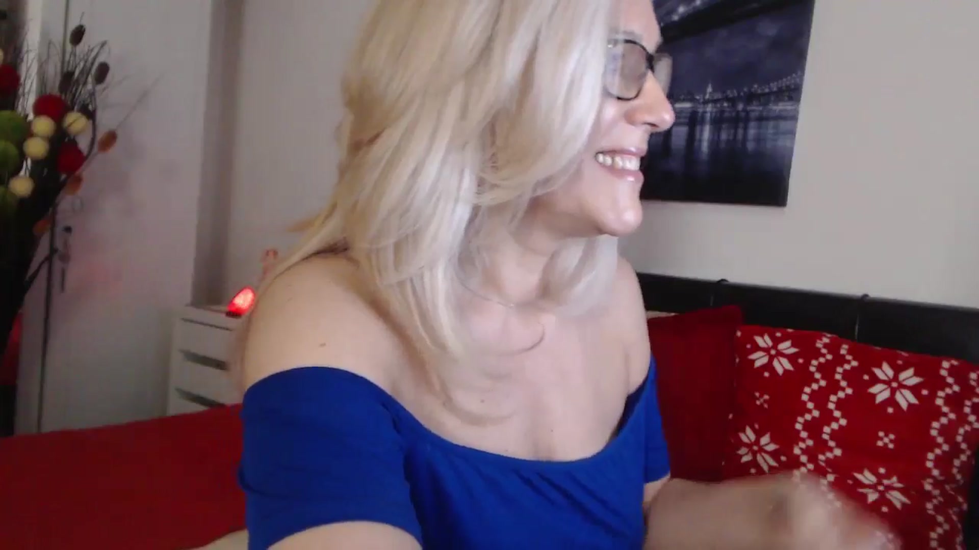 Gallery image thumbnail from Reeya71's myfreecams stream on, 02/21/2025, 04:36 image 13 of 20