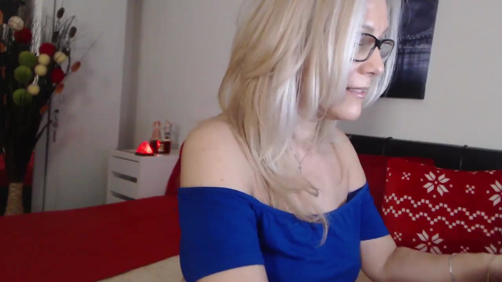 Gallery image thumbnail from Reeya71's myfreecams stream on, 02/21/2025, 06:06 image 3 of 20