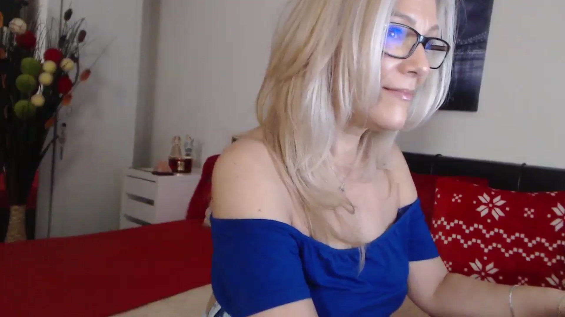 Gallery image thumbnail from Reeya71's myfreecams stream on, 02/21/2025, 06:06 image 4 of 20