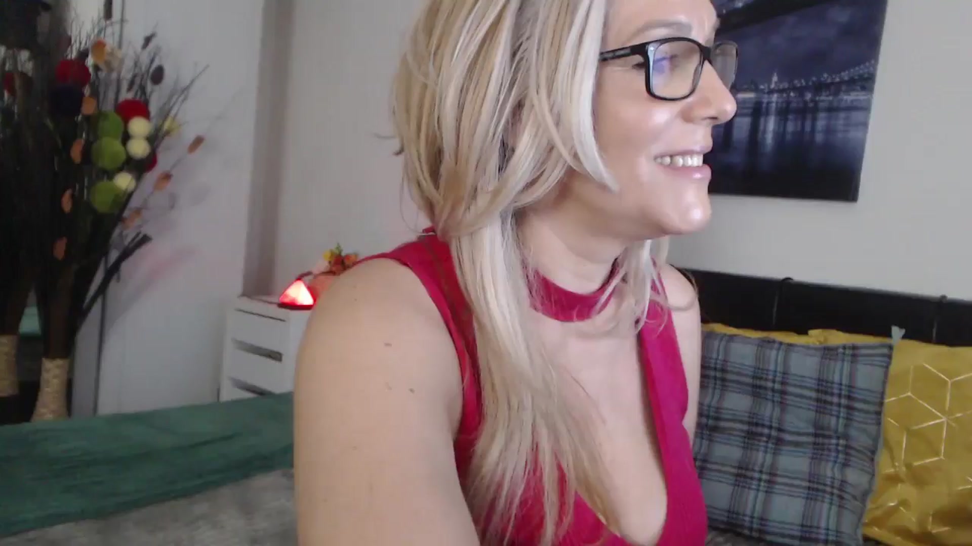 Gallery image thumbnail from Reeya71's myfreecams stream on, 03/05/2025, 07:35 image 14 of 20