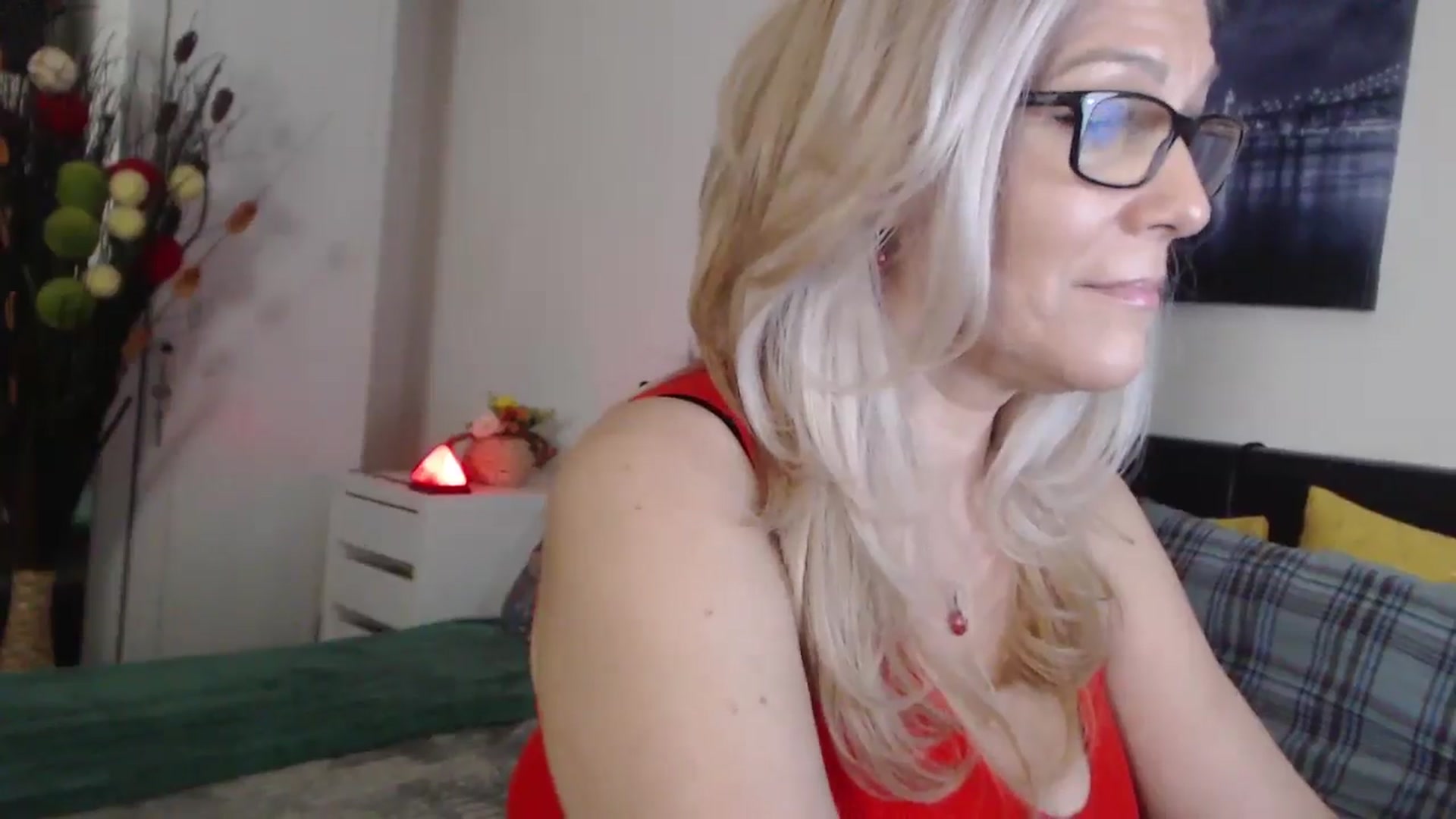 Gallery image thumbnail from Reeya71's myfreecams stream on, 03/14/2025, 04:56 image 4 of 20