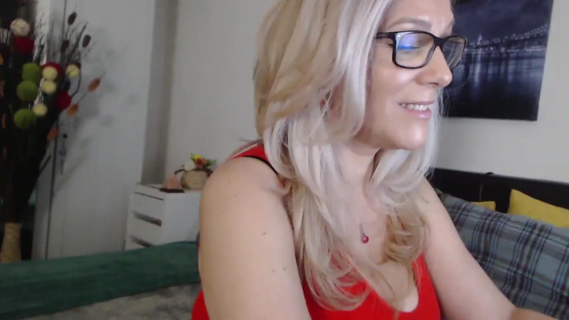 Gallery image thumbnail from Reeya71's myfreecams stream on, 03/14/2025, 04:56 image 6 of 20
