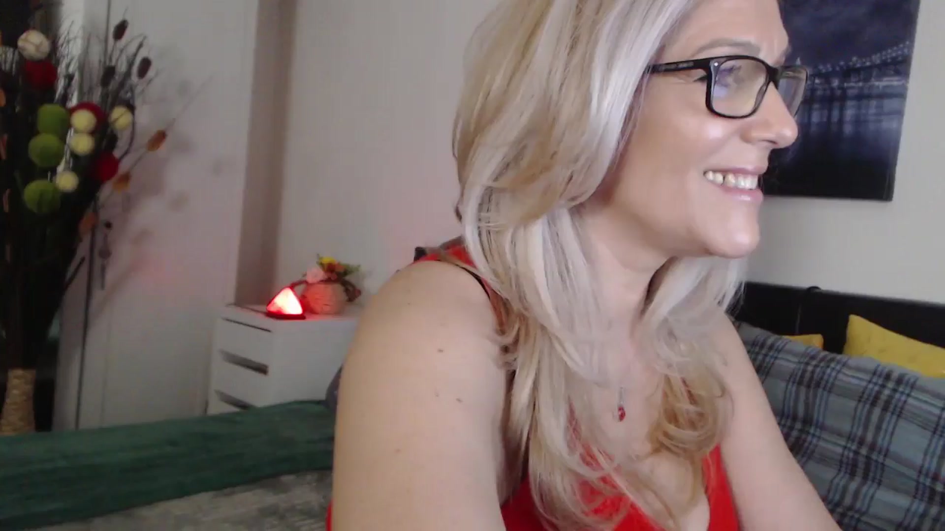 Gallery image thumbnail from Reeya71's myfreecams stream on, 03/14/2025, 04:56 image 9 of 20