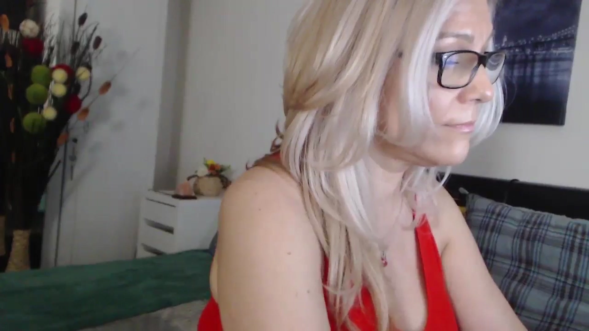 Gallery image thumbnail from Reeya71's myfreecams stream on, 03/14/2025, 06:14 image 12 of 20