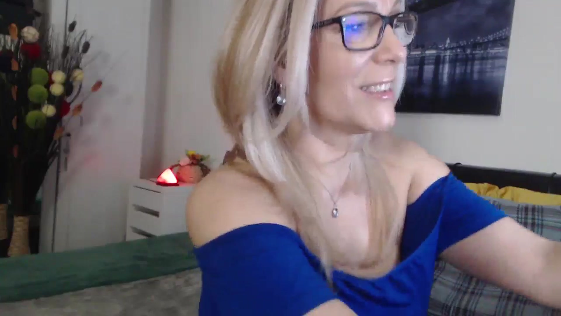 Gallery image thumbnail from Reeya71's myfreecams stream on, 03/19/2025, 02:26 image 5 of 20
