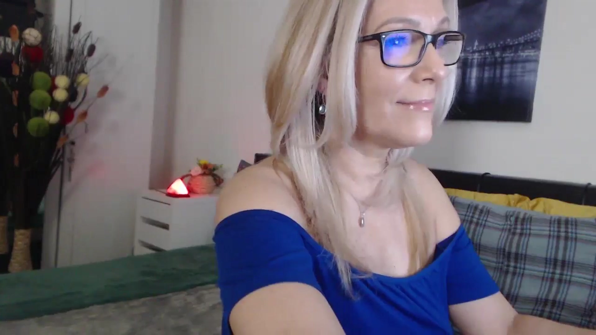 Gallery image thumbnail from Reeya71's myfreecams stream on, 03/19/2025, 02:26 image 18 of 20