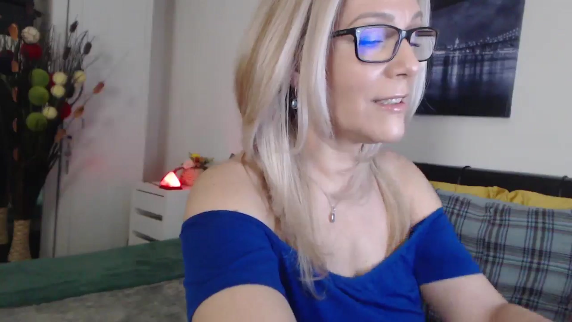 Gallery image thumbnail from Reeya71's myfreecams stream on, 03/19/2025, 02:26 image 19 of 20
