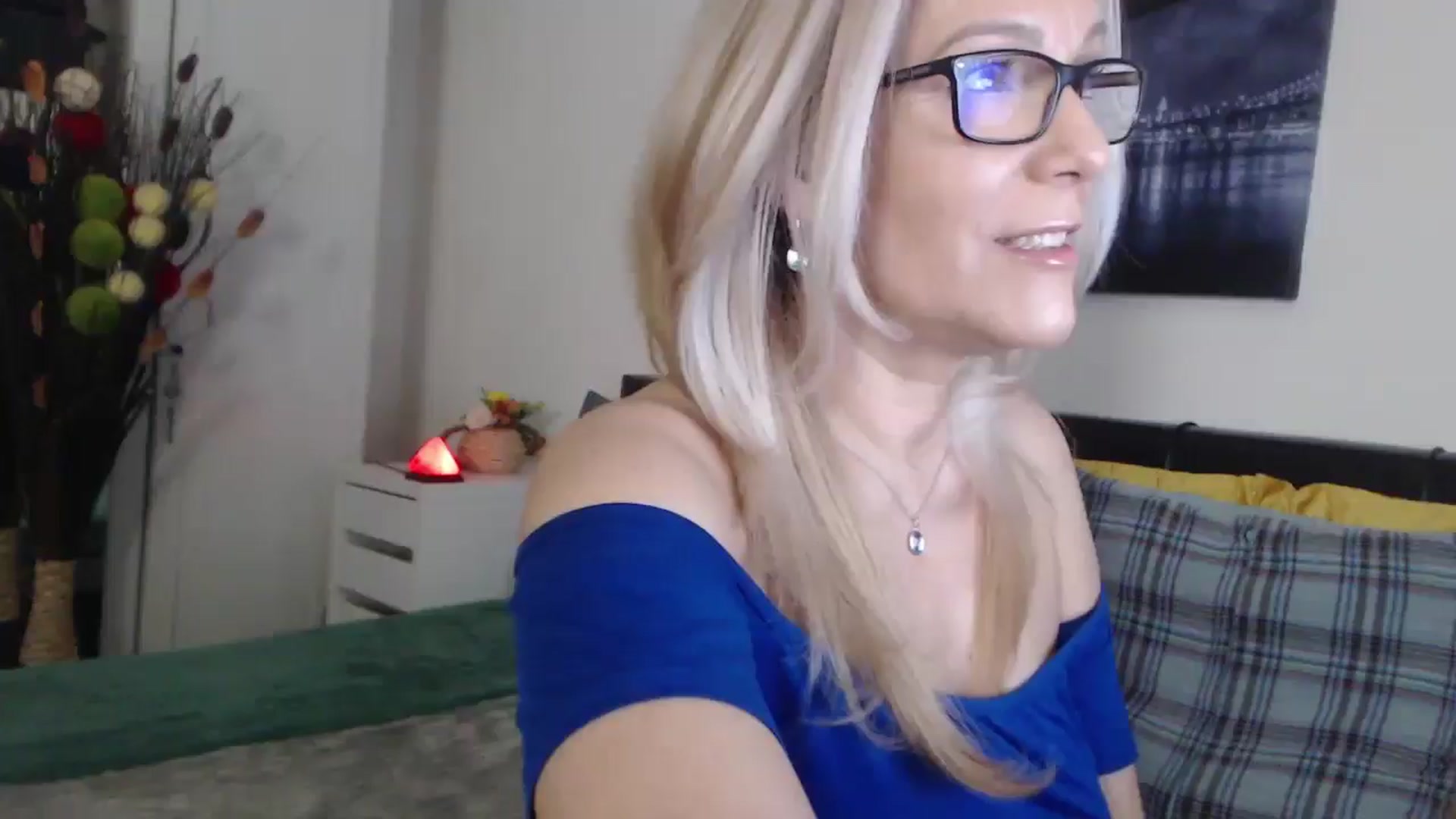 Gallery image thumbnail from Reeya71's myfreecams stream on, 03/19/2025, 02:26 image 1 of 20