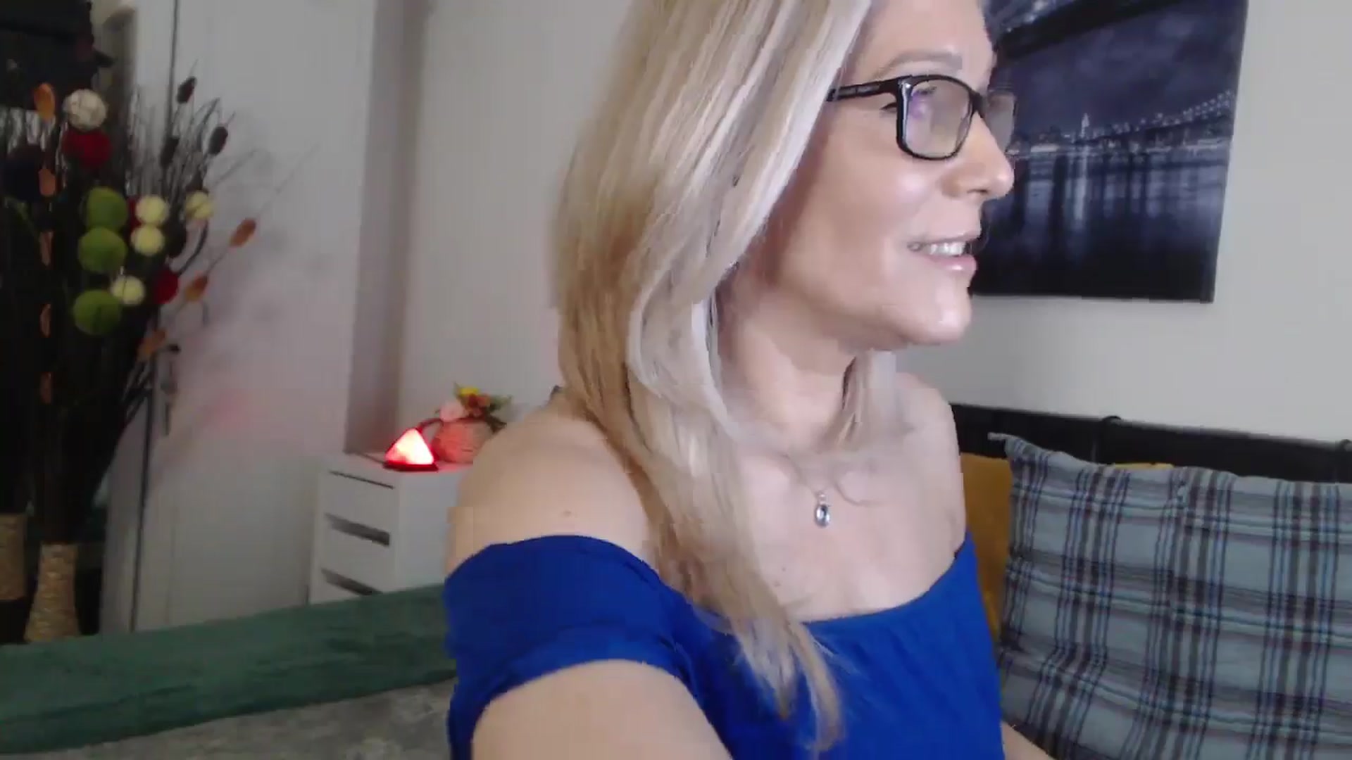 Gallery image thumbnail from Reeya71's myfreecams stream on, 03/19/2025, 03:10 image 11 of 20