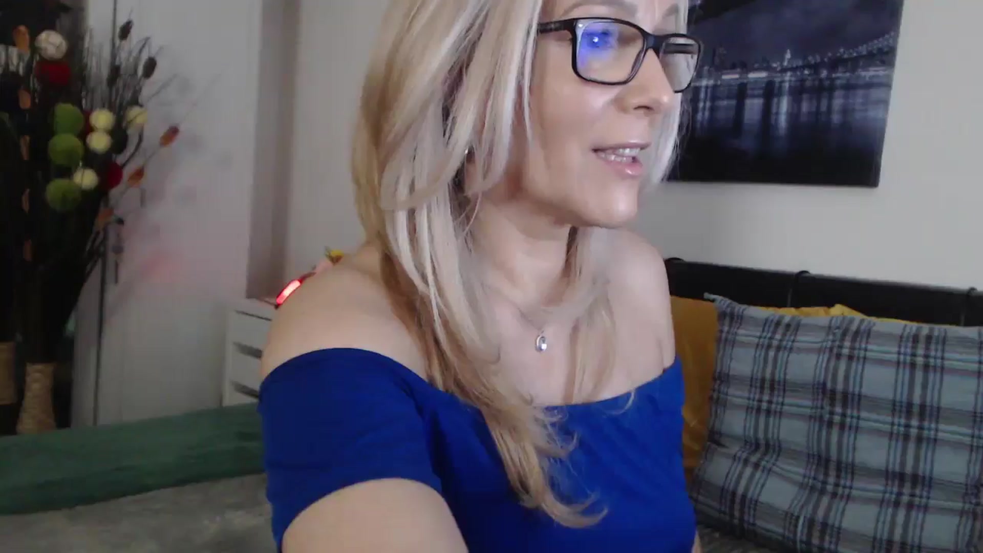 Gallery image thumbnail from Reeya71's myfreecams stream on, 03/19/2025, 04:10 image 19 of 20