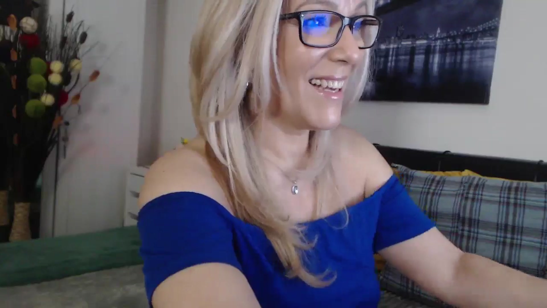 Gallery image thumbnail from Reeya71's myfreecams stream on, 03/19/2025, 04:10 image 20 of 20