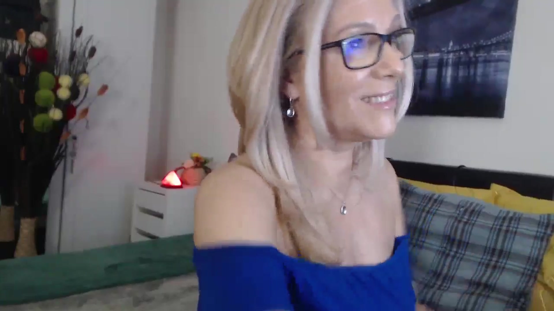 Gallery image thumbnail from Reeya71's myfreecams stream on, 03/19/2025, 06:08 image 11 of 20