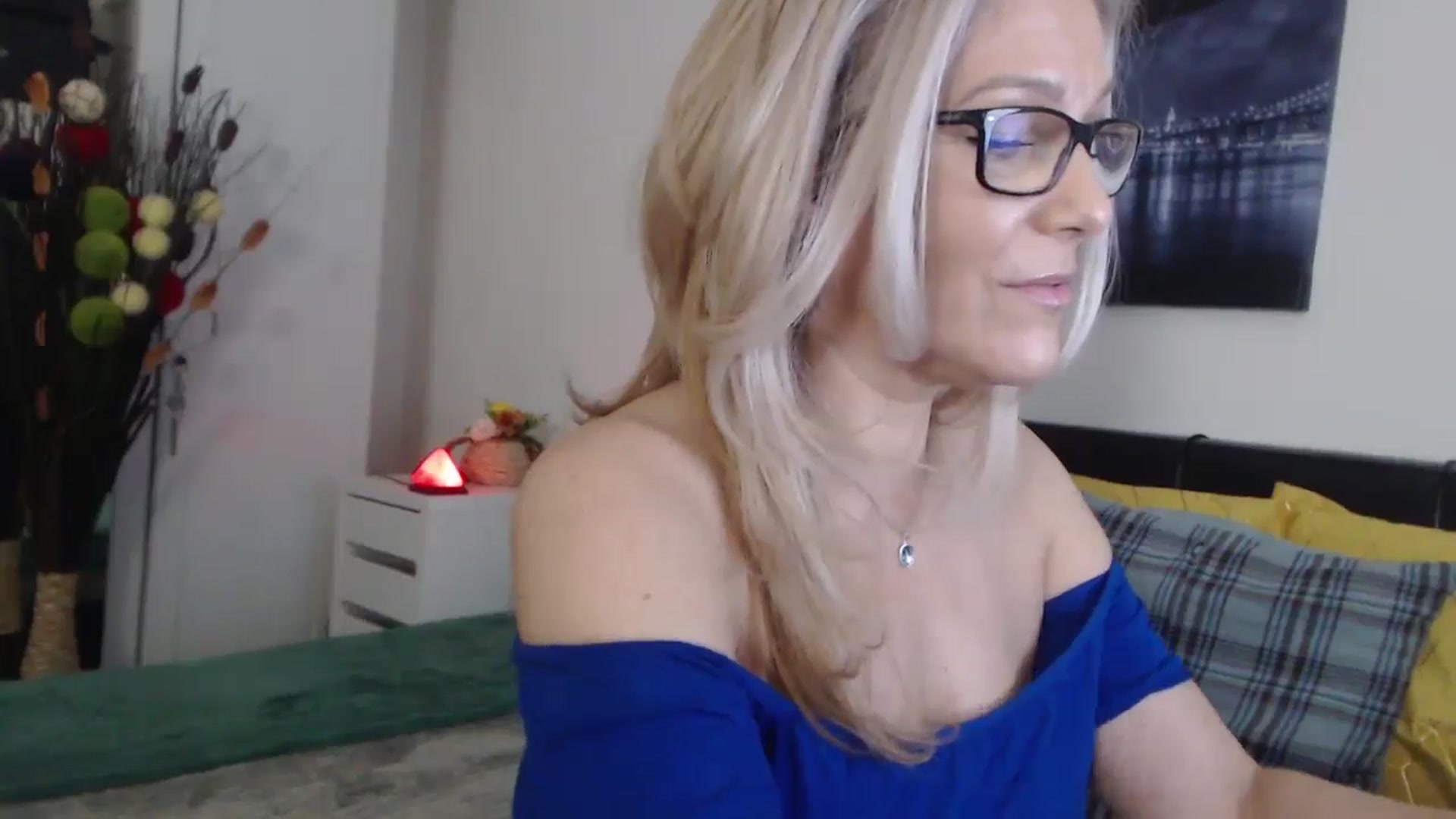 Gallery image thumbnail from Reeya71's myfreecams stream on, 03/19/2025, 06:08 image 3 of 20