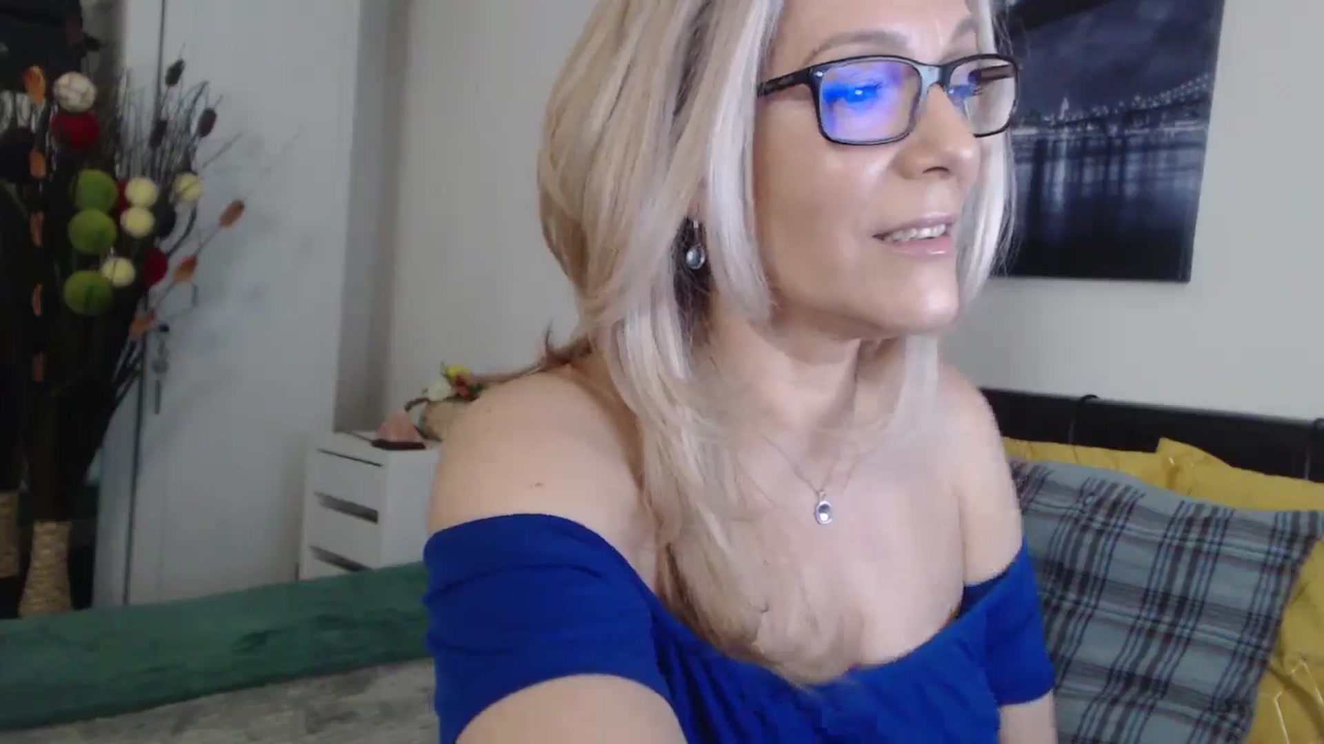 Gallery image thumbnail from Reeya71's myfreecams stream on, 03/19/2025, 06:08 image 2 of 20