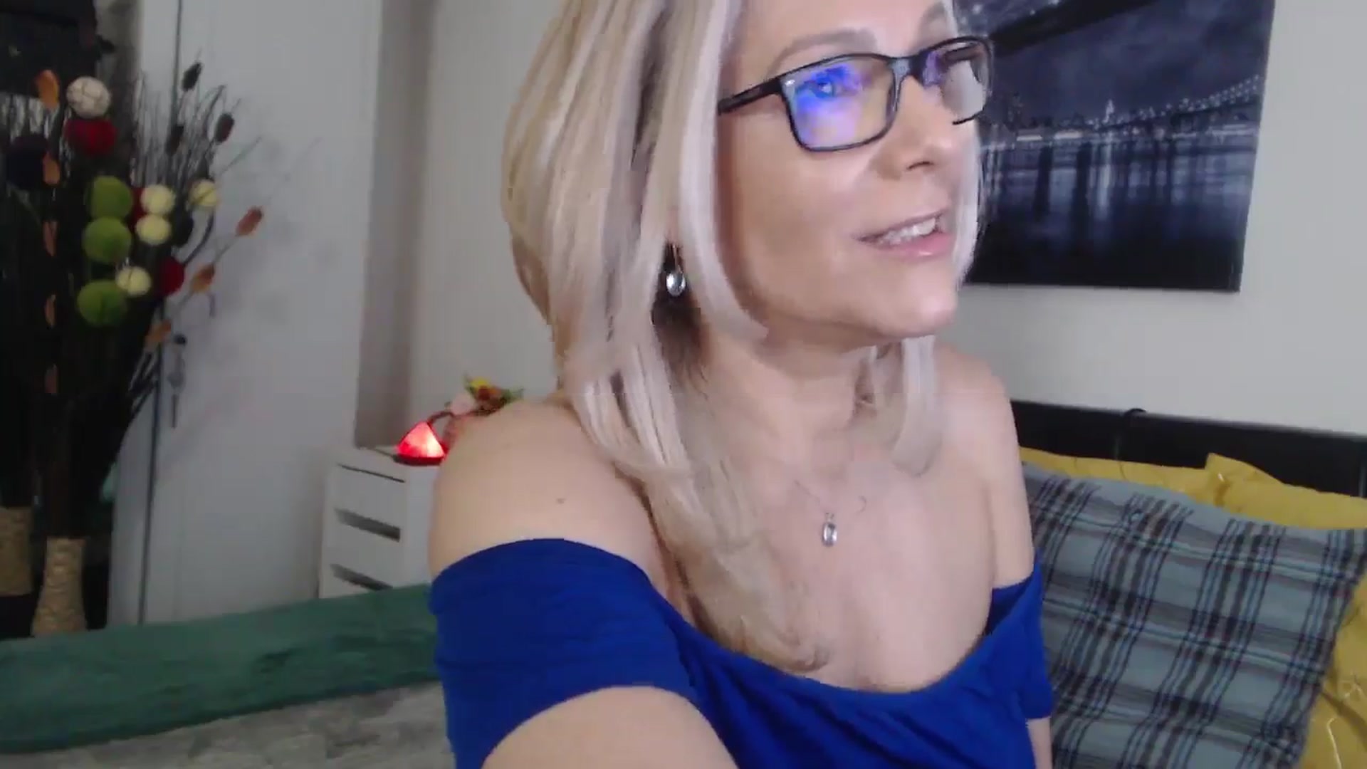 Gallery image thumbnail from Reeya71's myfreecams stream on, 03/19/2025, 06:08 image 9 of 20