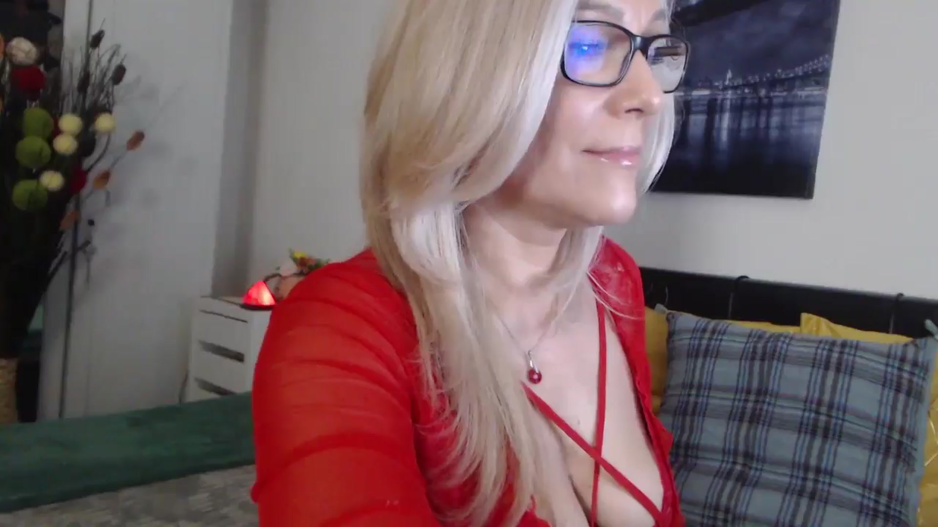 Gallery image thumbnail from Reeya71's myfreecams stream on, 03/22/2025, 01:30 image 10 of 20